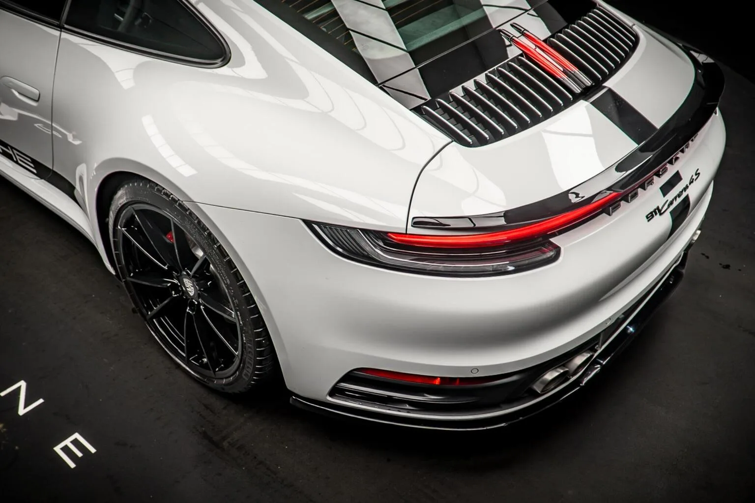 2019 Porsche 911 Carrera 4S, 18/30