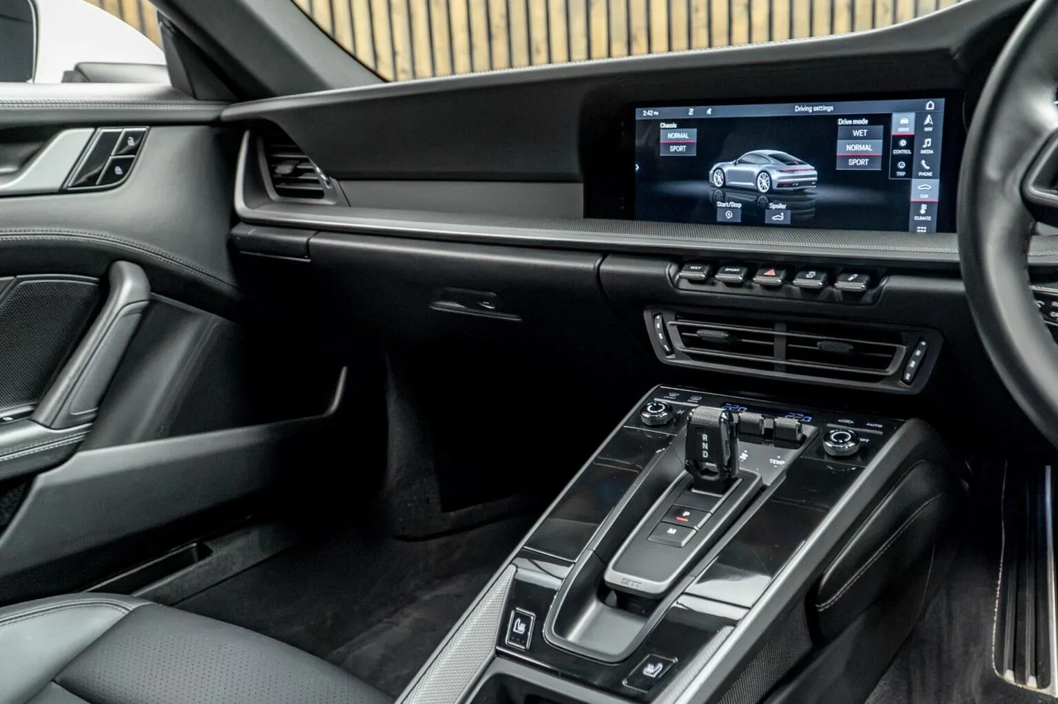 2019 Porsche 911 Carrera 4S, 24/30