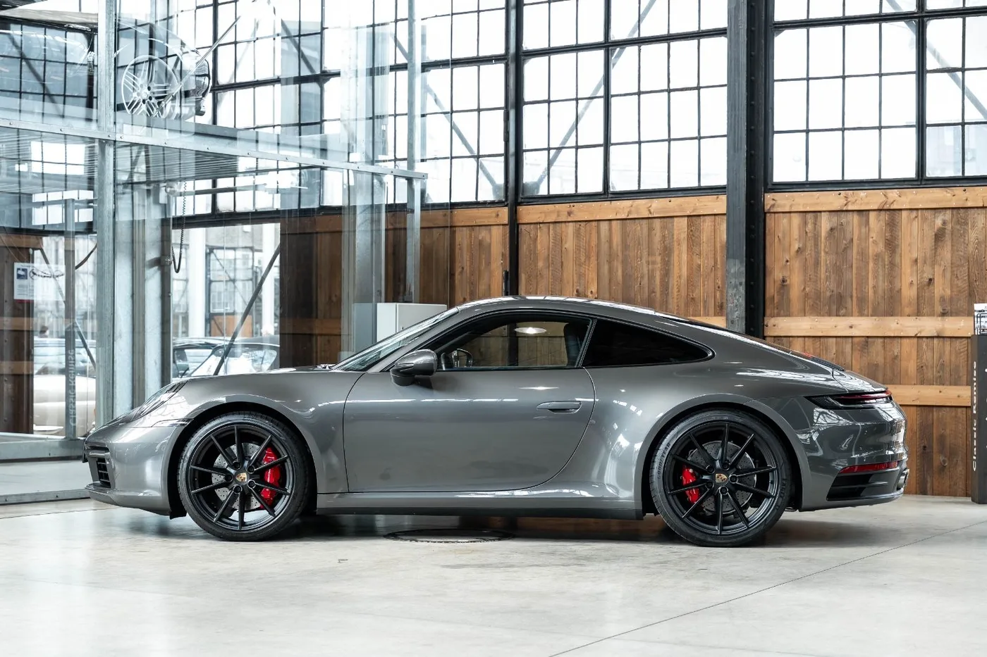 2019 Porsche 911 Carrera S offered by a specialist dealer in Neuss, Germany, photo 5 of 10