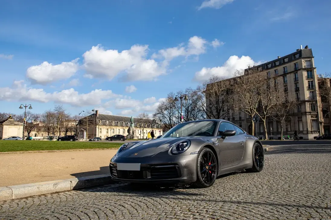 2019 Porsche 911 Carrera S, 2/30
