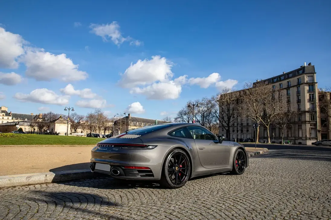 2019 Porsche 911 Carrera S, 3/30