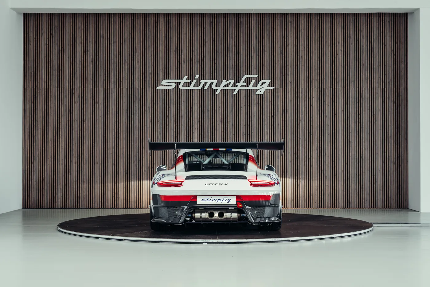 2019 Porsche 911 GT2 RS Clubsport LM offered by a collector car specialist in Stuttgart, Germany, photo 4 of 25
