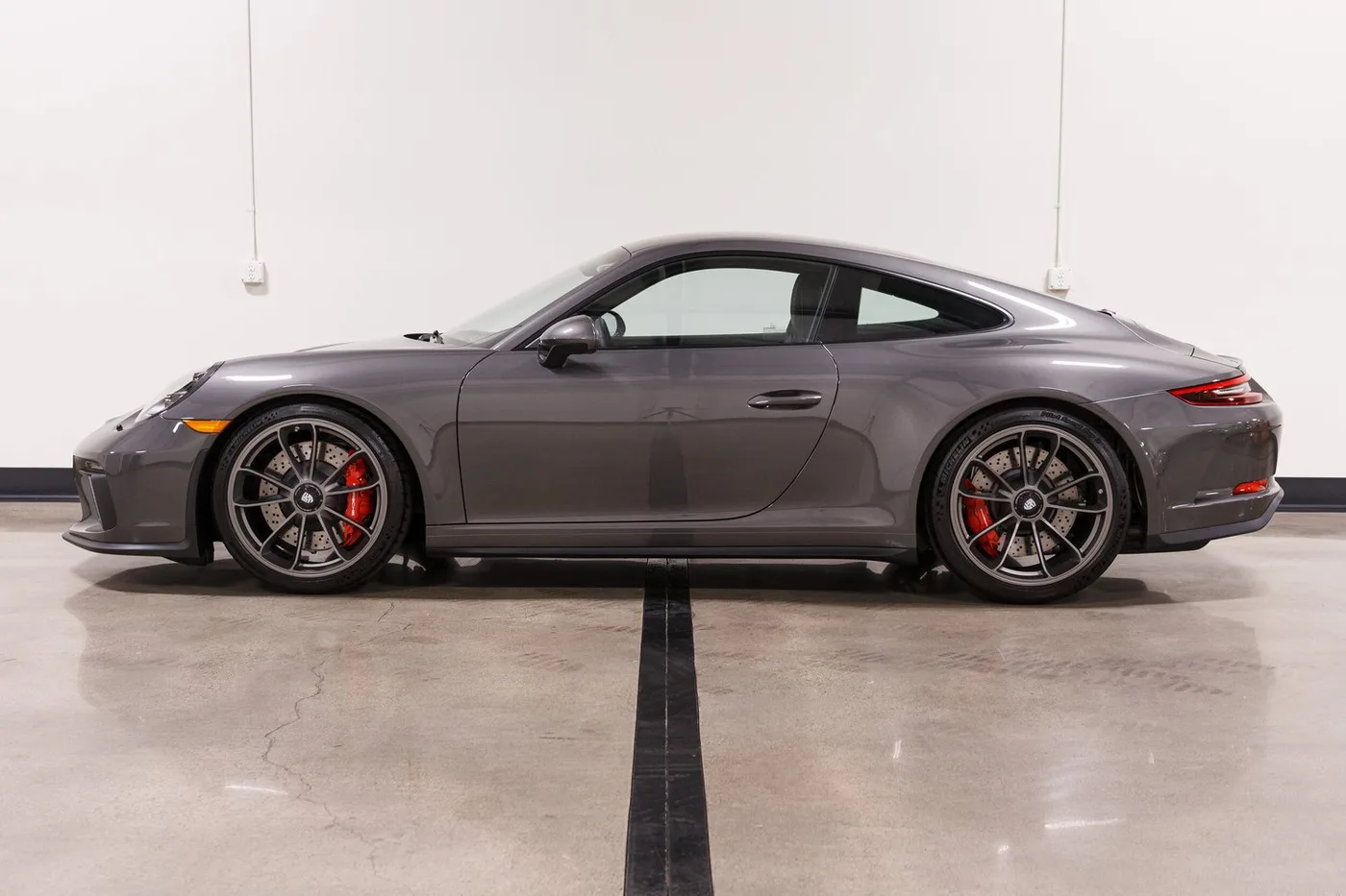 2019 Porsche 911 GT3 Touring verkauft von einem Fachhändler in Costa Mesa, Vereinigte Staaten, Foto 6 von 15