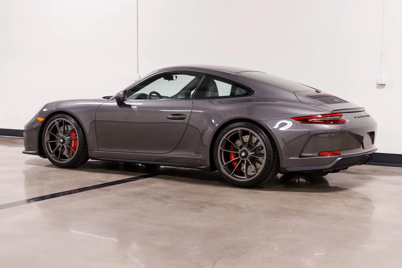 2019 Porsche 911 GT3 Touring verkauft von einem Fachhändler in Costa Mesa, Vereinigte Staaten, Foto 7 von 15