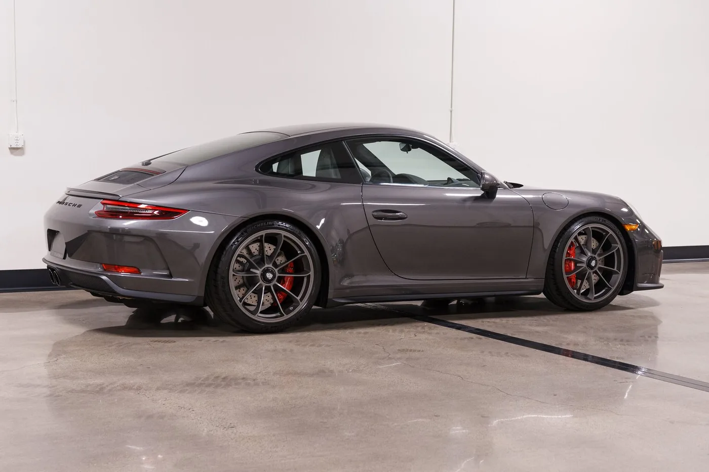 2019 Porsche 911 GT3 Touring verkauft von einem Fachhändler in Costa Mesa, Vereinigte Staaten, Foto 8 von 15