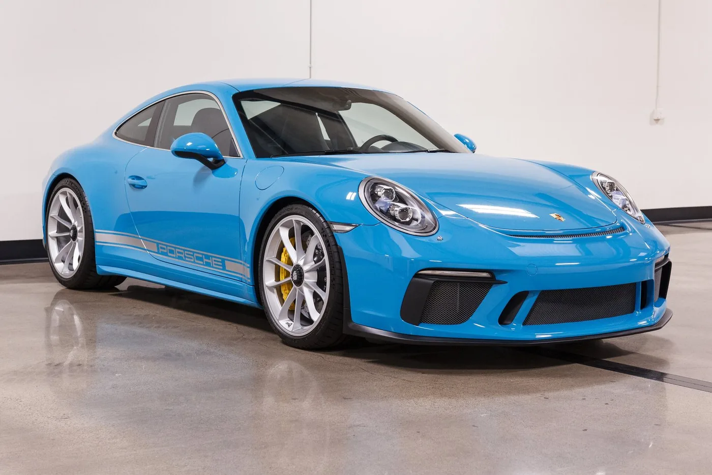 2019 Porsche 911 GT3 Touring verkauft von einem Fachhändler in Costa Mesa, Vereinigte Staaten, Foto 2 von 15