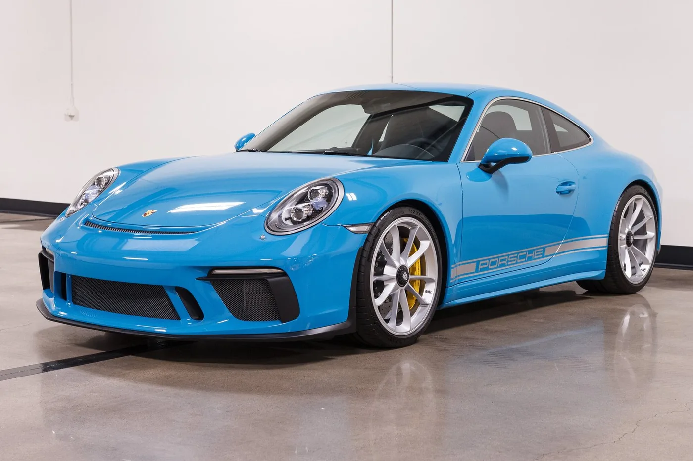2019 Porsche 911 GT3 Touring verkauft von einem Fachhändler in Costa Mesa, Vereinigte Staaten, Foto 4 von 15