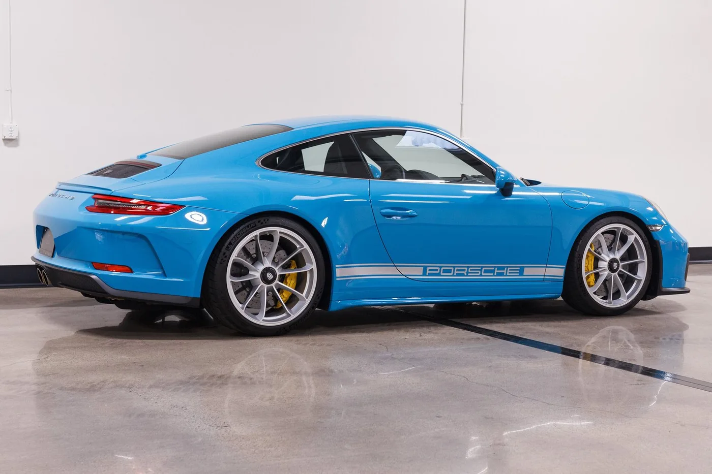 2019 Porsche 911 GT3 Touring verkauft von einem Fachhändler in Costa Mesa, Vereinigte Staaten, Foto 8 von 15