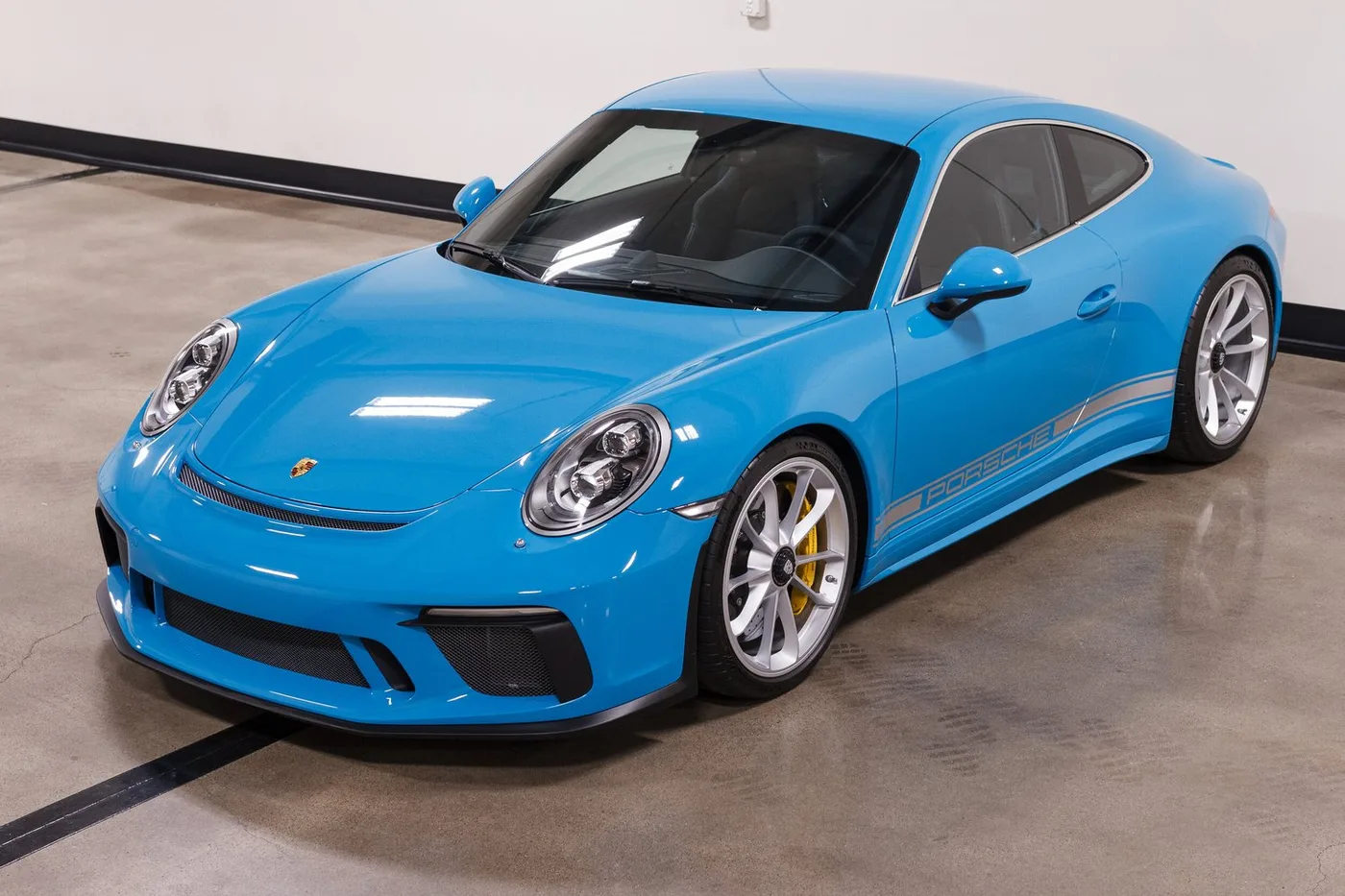 2019 Porsche 911 GT3 Touring verkauft von einem Fachhändler in Costa Mesa, Vereinigte Staaten, Foto 11 von 15