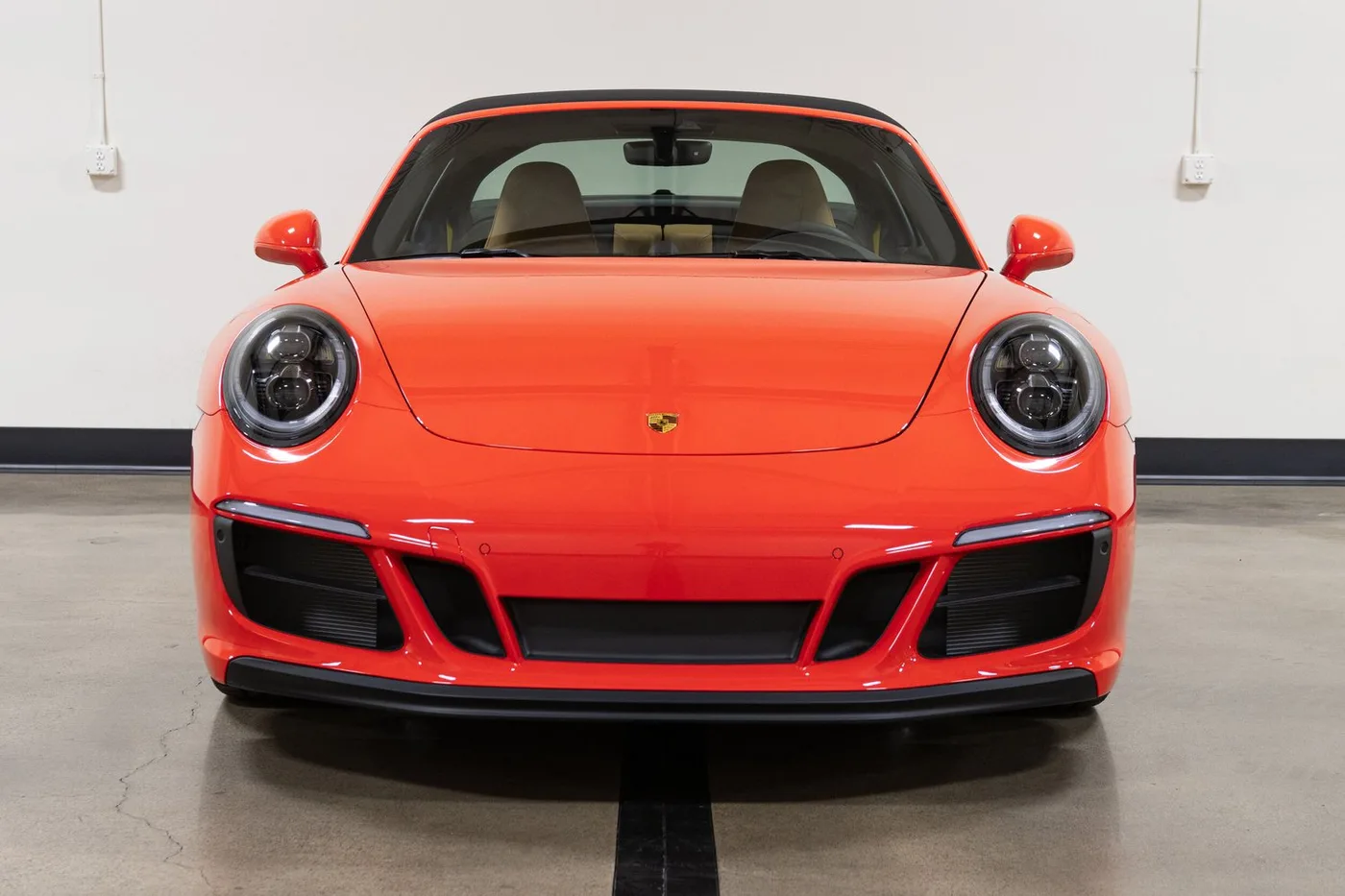 2019 Porsche 911 Targa 4 GTS verkauft von einem Fachhändler in Costa Mesa, Vereinigte Staaten, Foto 15 von 15