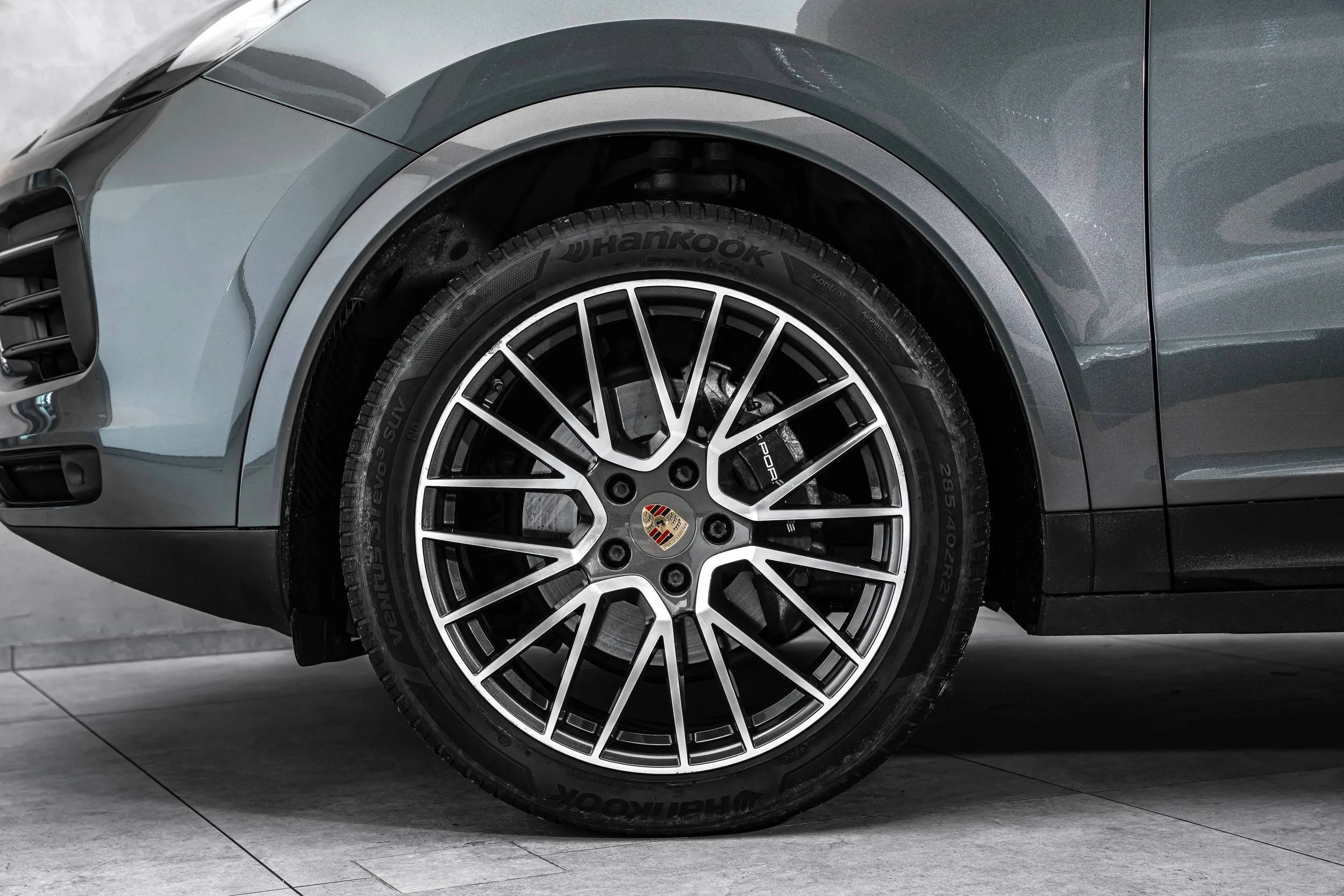 2019 Porsche Cayenne, 2/21