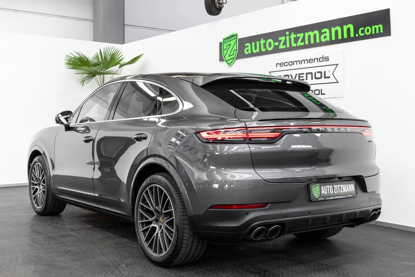 2019 Porsche Cayenne S Coupé offered by a specialist dealer in Nuremberg, Germany, photo 2 of 15