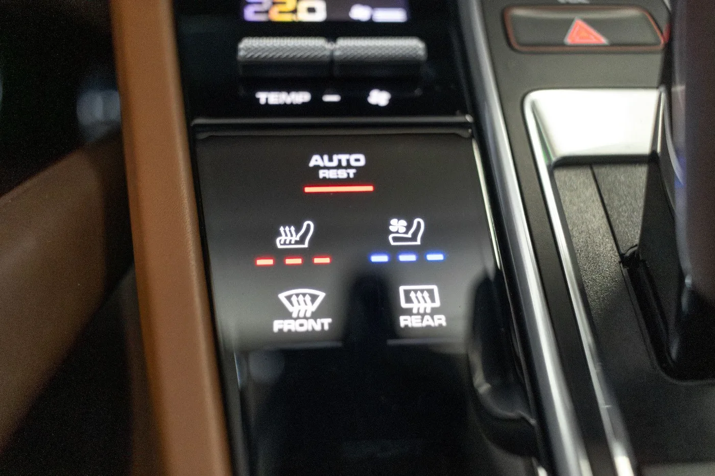 2019 Porsche Cayenne S Coupé offered by a specialist dealer in Nuremberg, Germany, photo 14 of 15