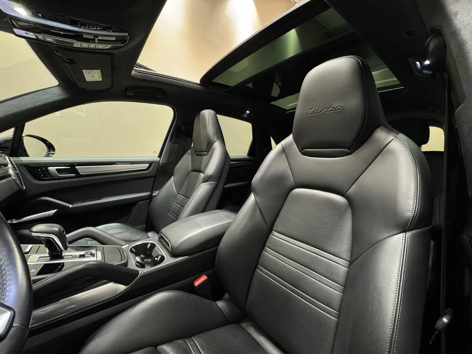 2019 Porsche Cayenne Turbo, 10/18