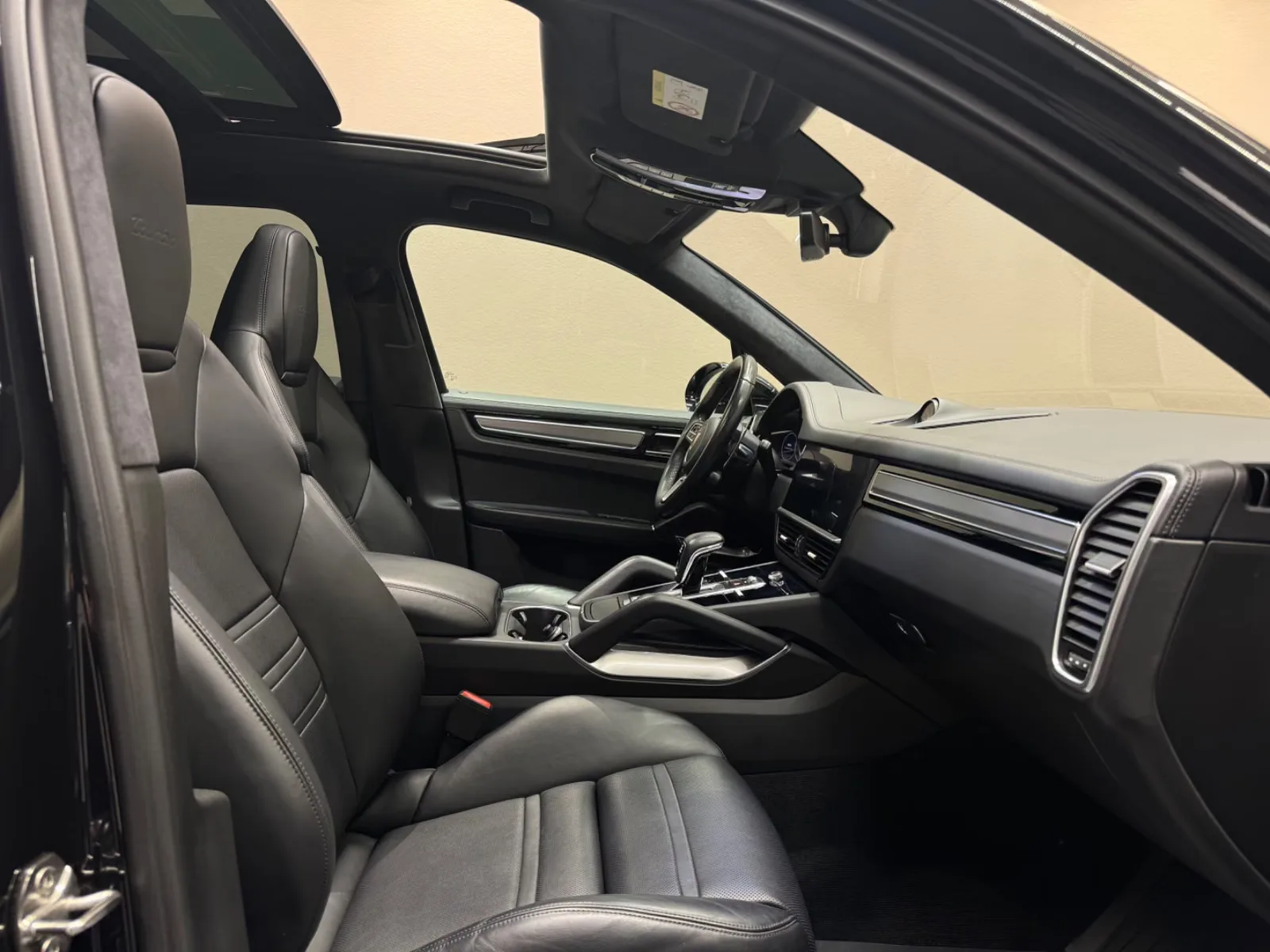 2019 Porsche Cayenne Turbo, 15/18