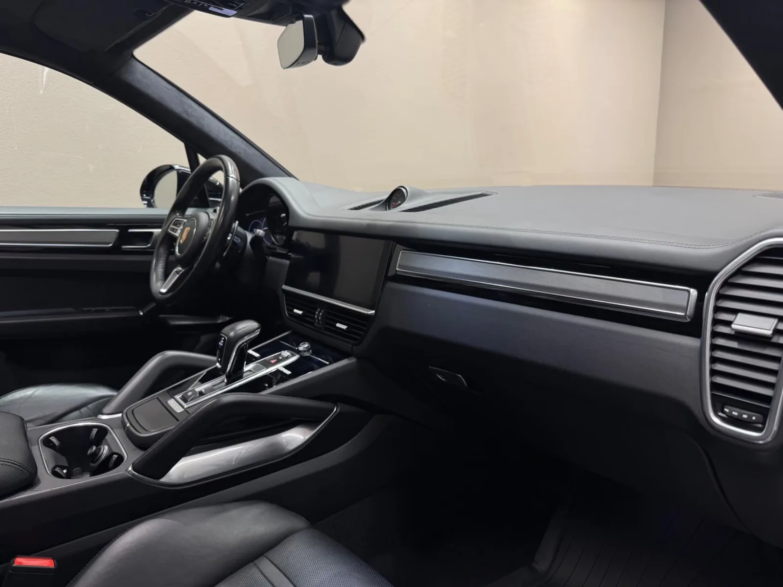 2019 Porsche Cayenne Turbo, 16/18