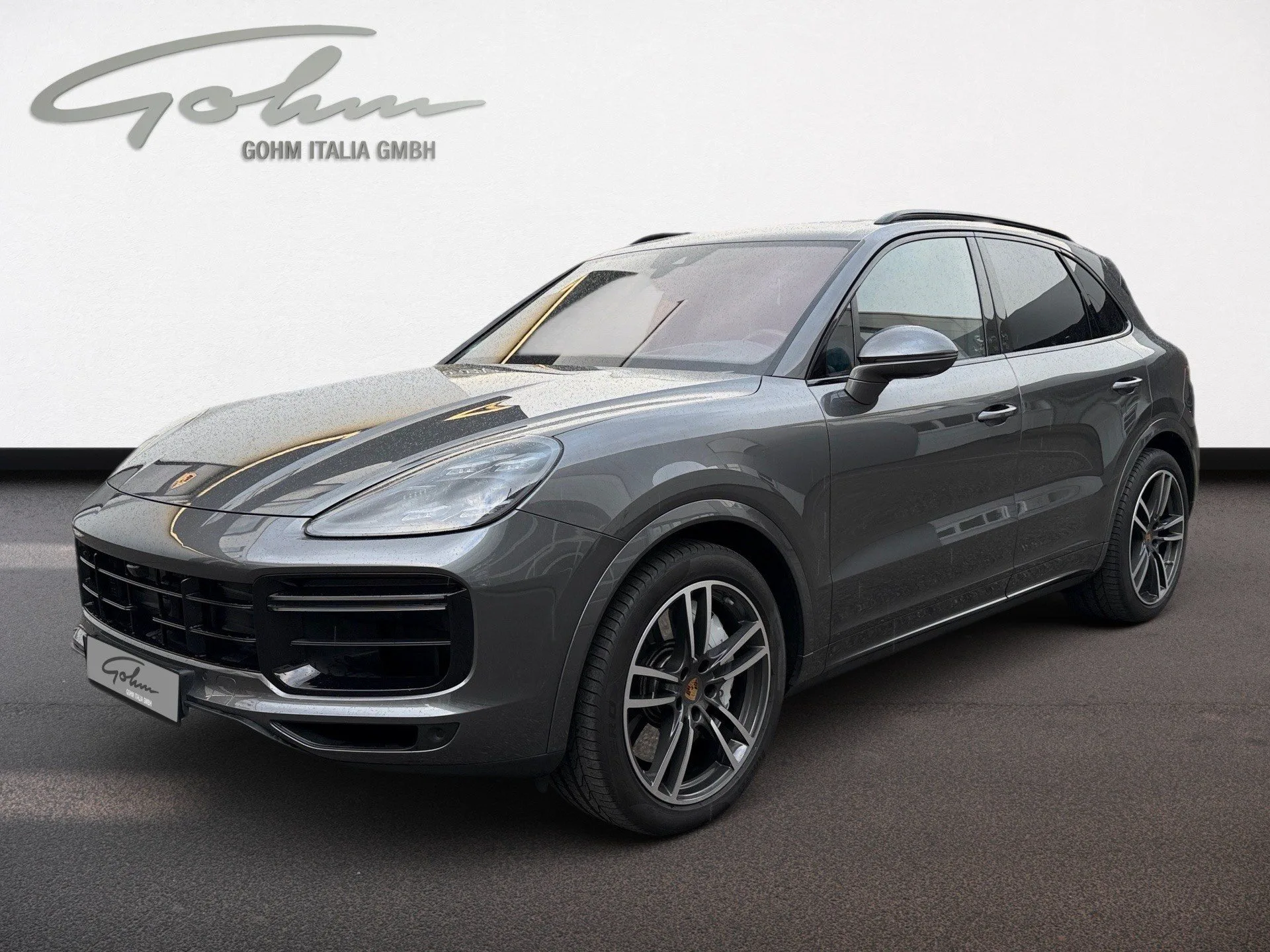 2019 Porsche Cayenne Turbo angeboten von einem Fachhändler in Singen, Deutschland, Hauptfoto