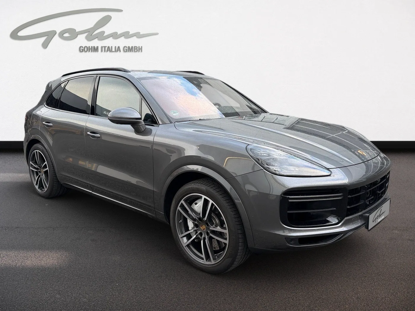 2019 Porsche Cayenne Turbo angeboten von einem Fachhändler in Singen, Deutschland, Foto 8 von 14