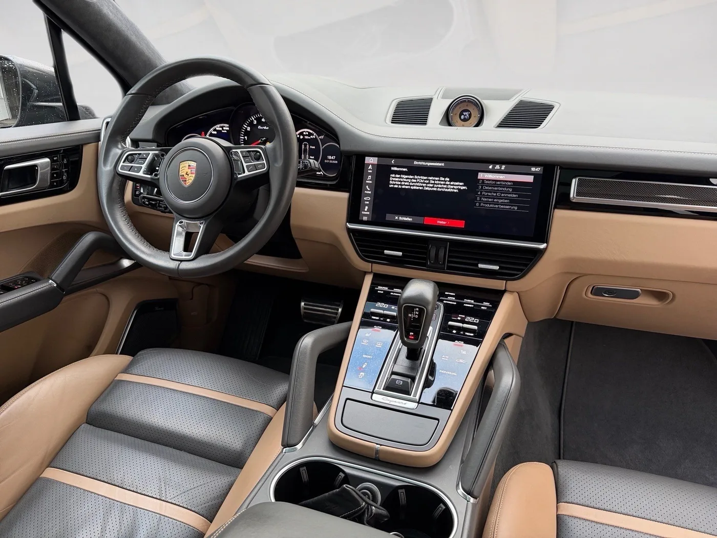 2019 Porsche Cayenne Turbo angeboten von einem Fachhändler in Singen, Deutschland, Foto 13 von 14