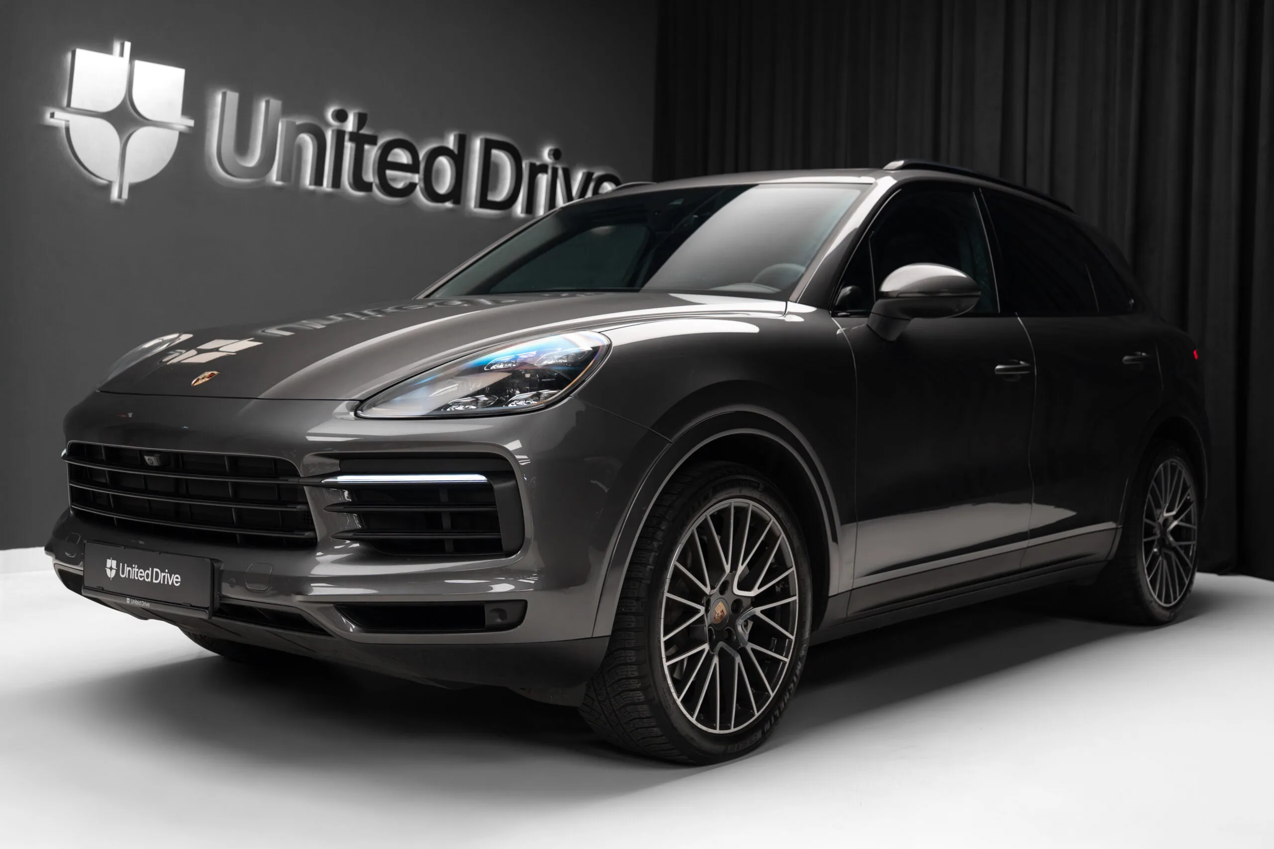 2019 Porsche Cayenne angeboten von einem Fachhändler in Voluntari, Rumänien, Hauptfoto