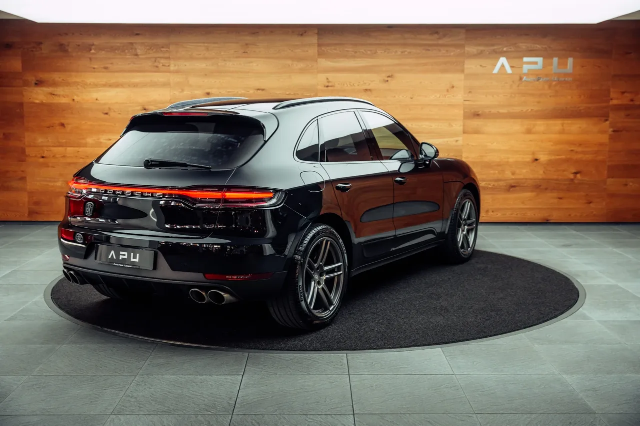 2019 Porsche Macan S proposée par un concessionnaire spécialisé à Uznach, Suisse, photo principale