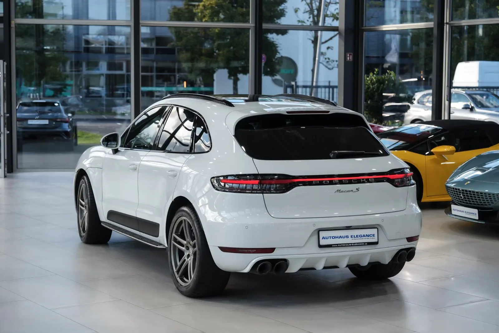 2019 Porsche Macan S, 3/30