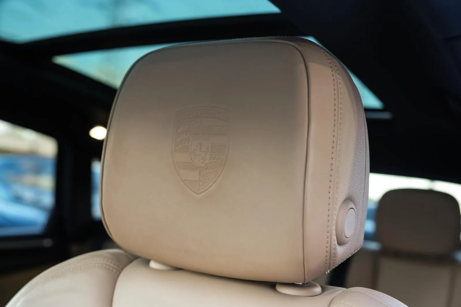 2019 Porsche Macan S, 16/30