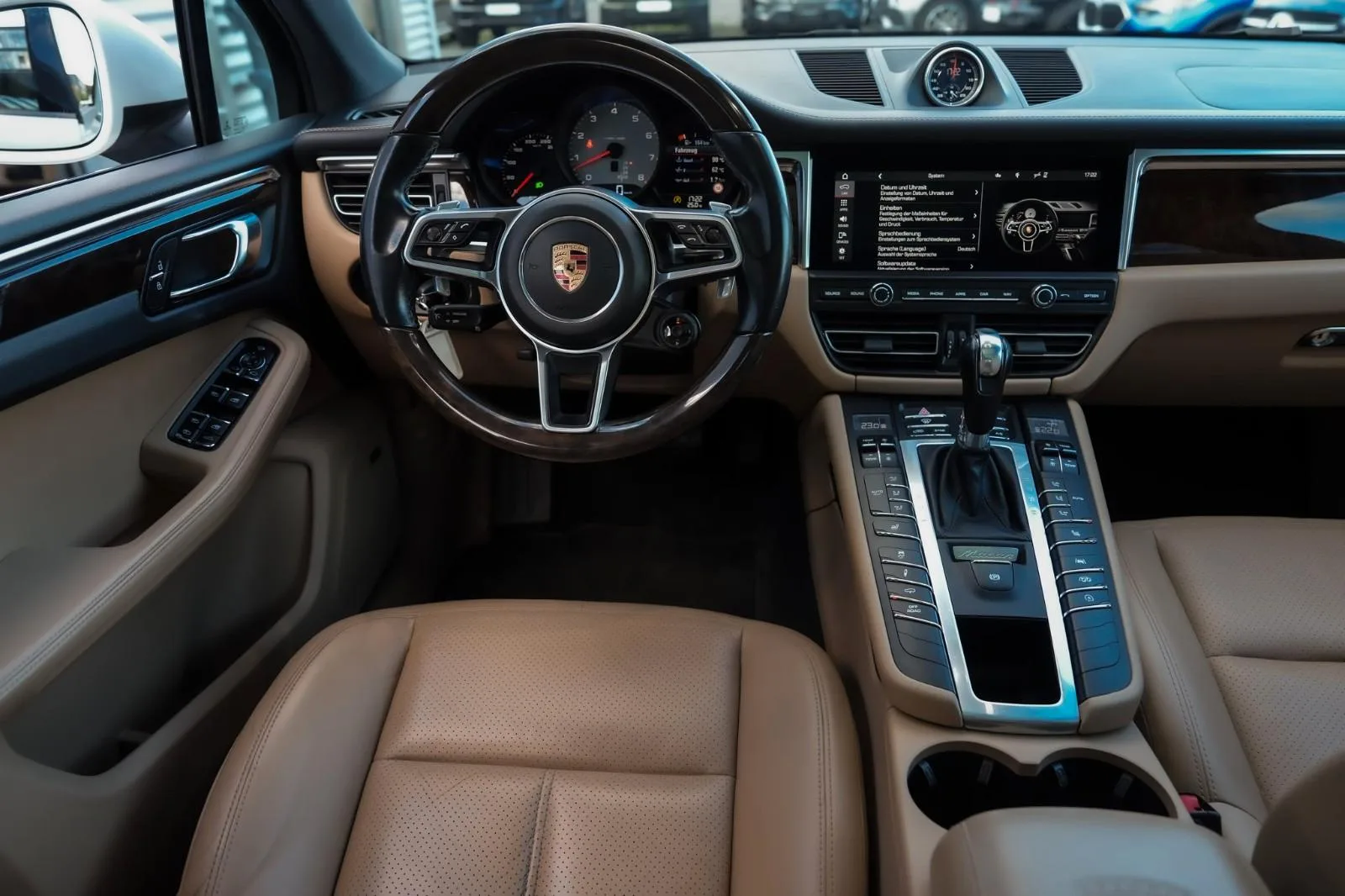 2019 Porsche Macan S, 18/30
