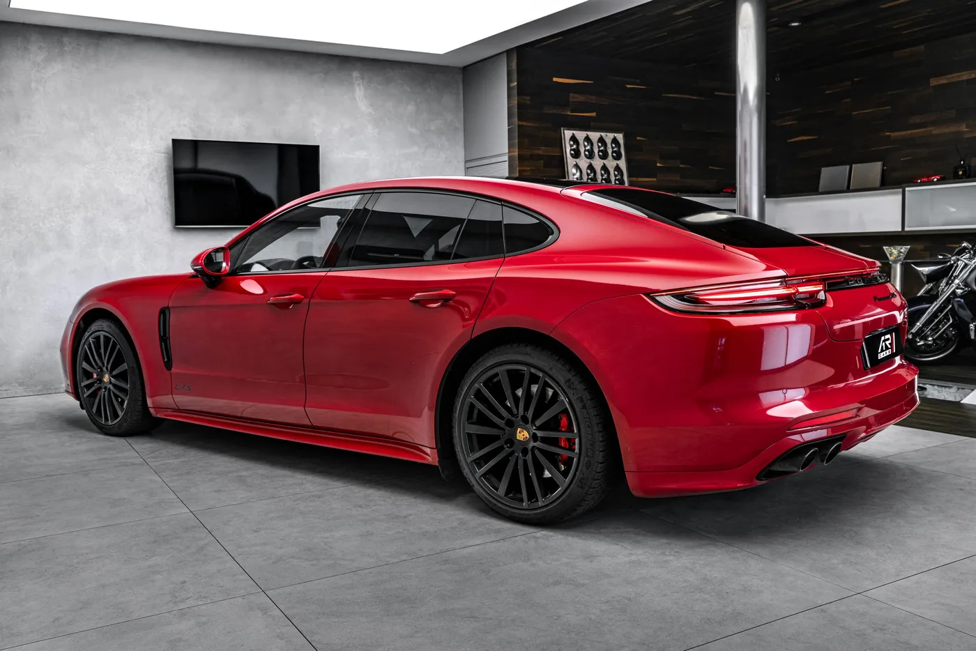 2019 Porsche Panamera GTS proposée par un concessionnaire spécialisé à Ostrava, Tchéquie, photo 7 sur 15
