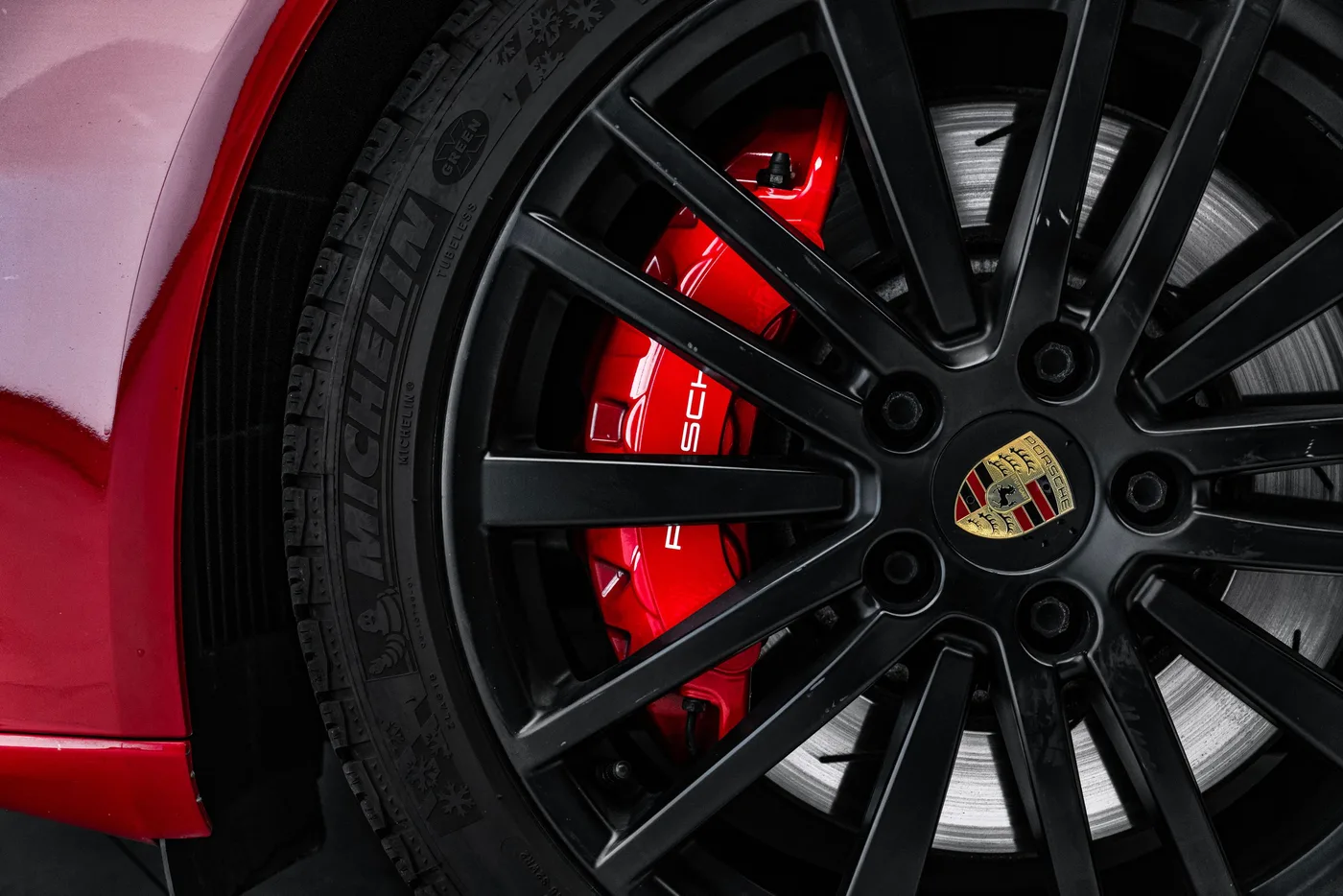 2019 Porsche Panamera GTS proposée par un concessionnaire spécialisé à Ostrava, Tchéquie, photo 10 sur 15