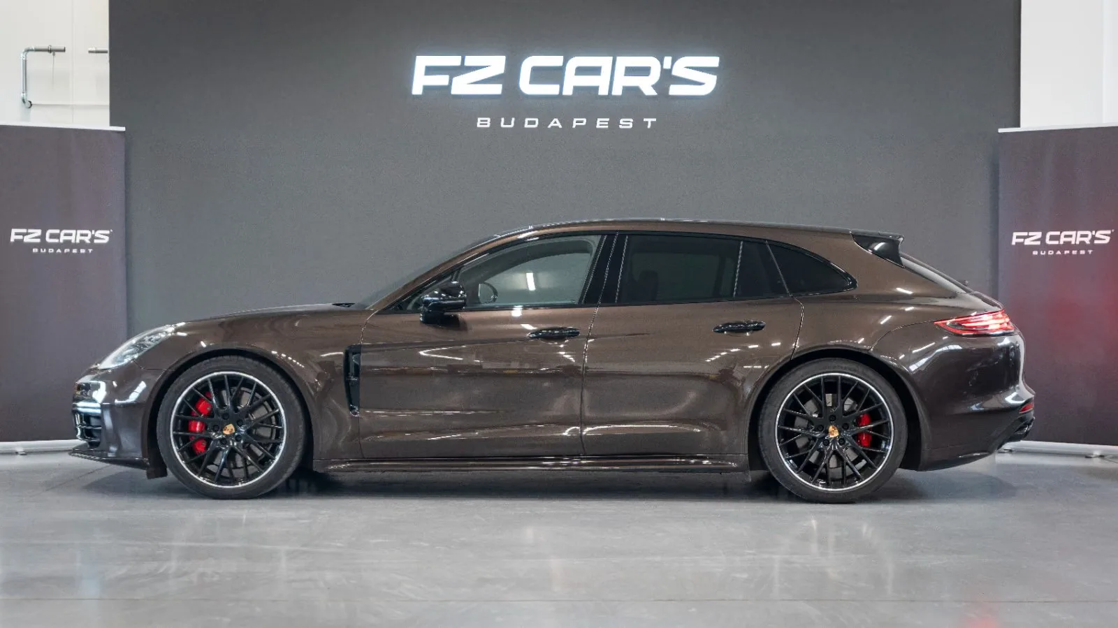 2019 Porsche Panamera GTS Sport Turismo, 5/13