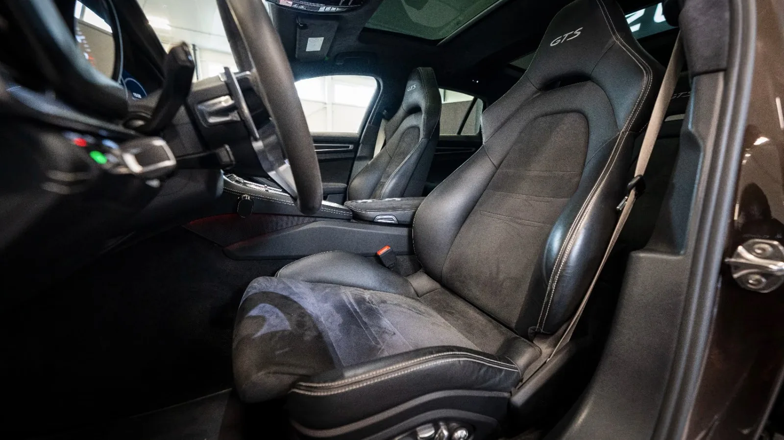 2019 Porsche Panamera GTS Sport Turismo, 11/13