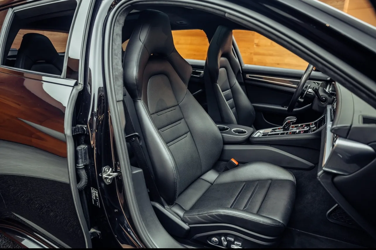 2019 Porsche Panamera Turbo S E-Hybrid, 7/16