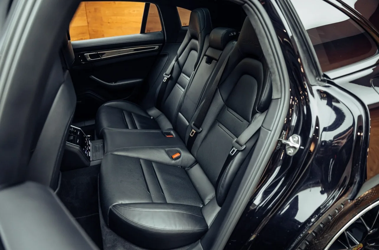 2019 Porsche Panamera Turbo S E-Hybrid, 8/16