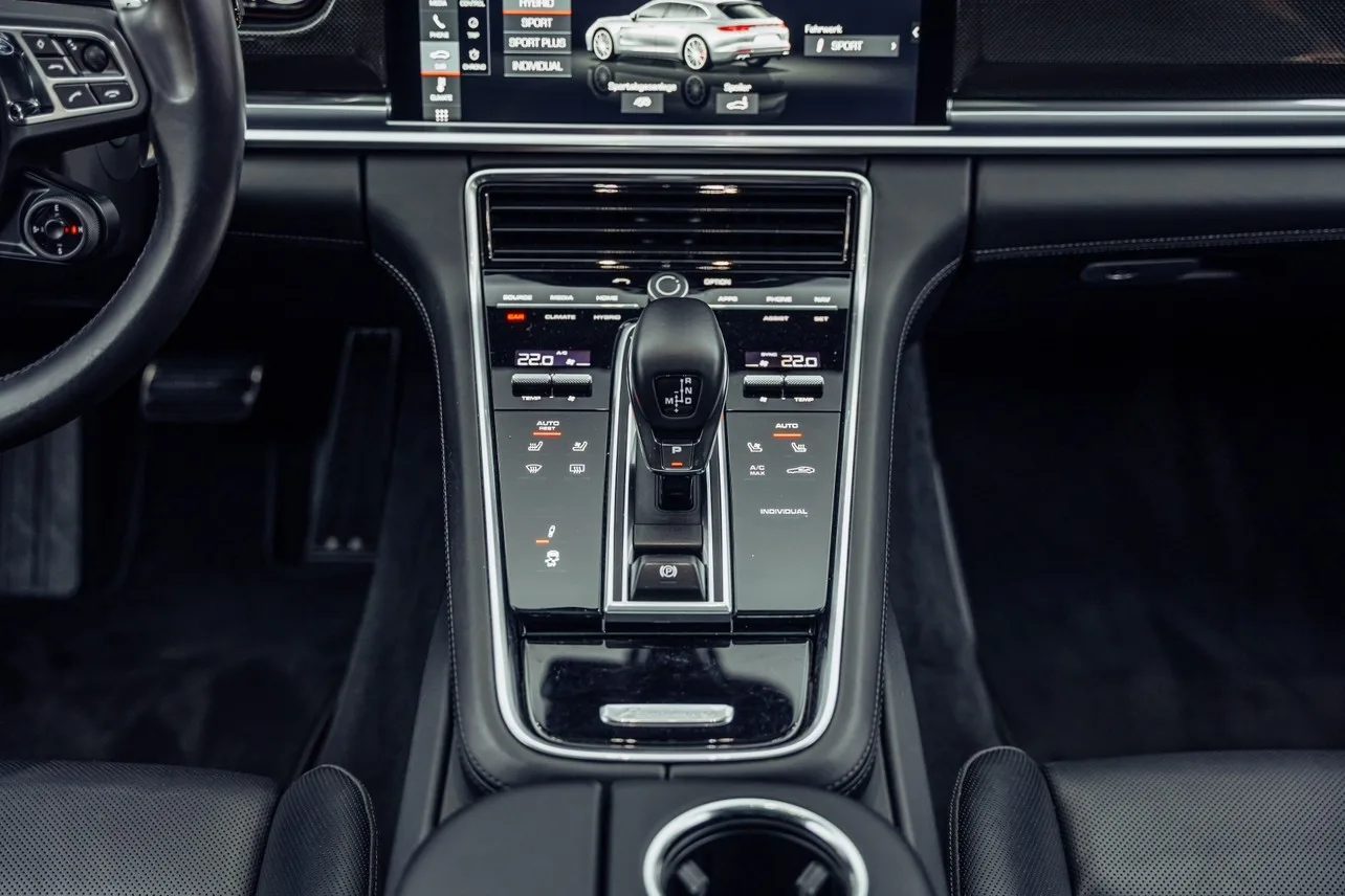 2019 Porsche Panamera Turbo S E-Hybrid, 11/16