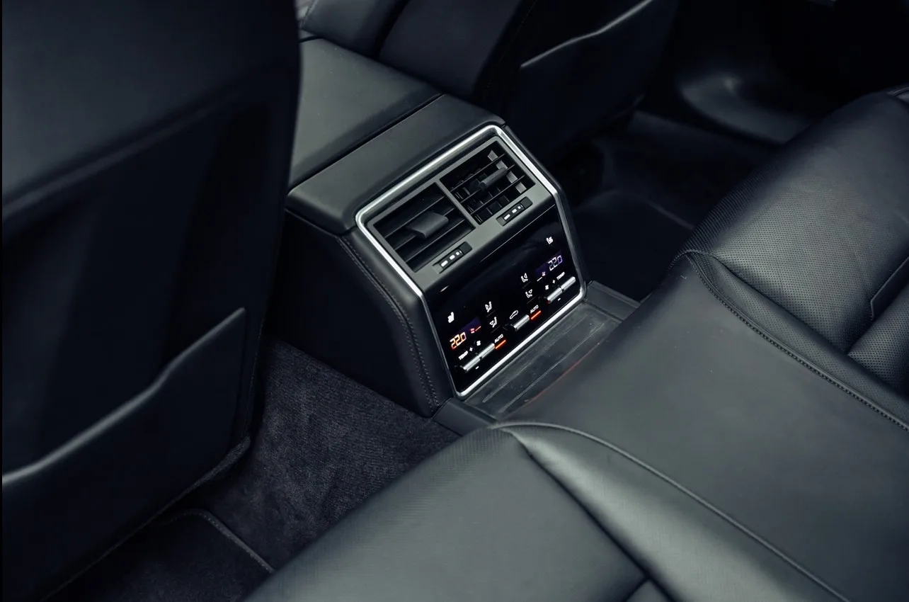 2019 Porsche Panamera Turbo S E-Hybrid, 12/16