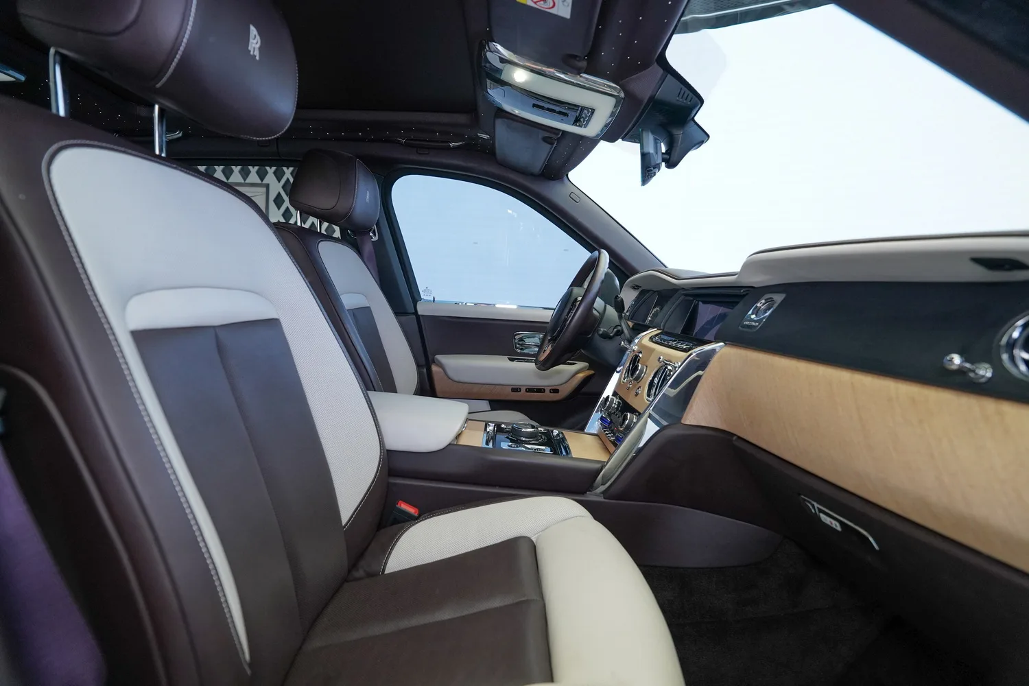 2019 Rolls-Royce Cullinan, 14/15