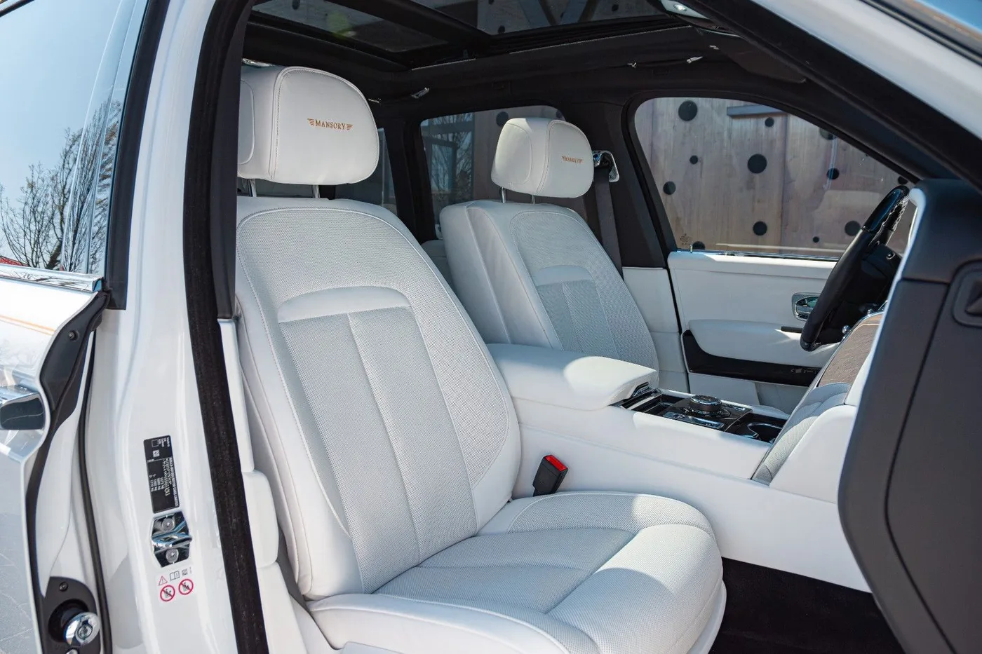 2019 Rolls-Royce Cullinan angeboten von einem Supersportwagenhändler in Gronau, Deutschland, Foto 25 von 25