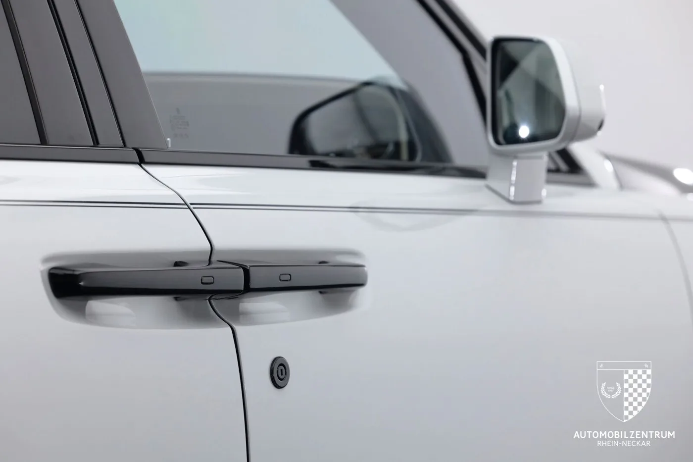 2019 Rolls-Royce Cullinan angeboten von einem Supersportwagenhändler in Viernheim, Deutschland, Foto 16 von 25