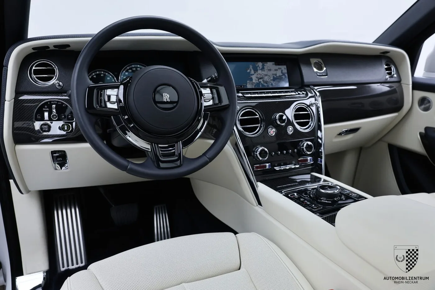 2019 Rolls-Royce Cullinan angeboten von einem Supersportwagenhändler in Viernheim, Deutschland, Foto 18 von 25