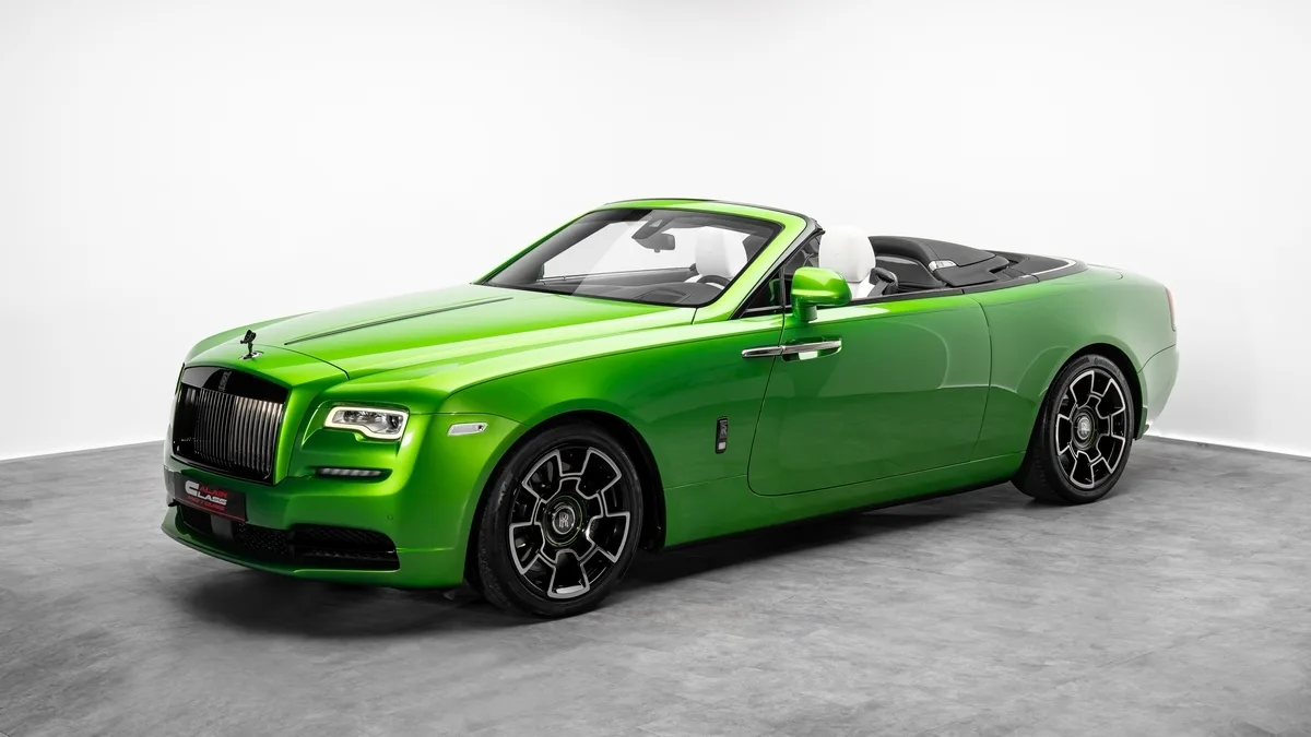 2019 Rolls-Royce Dawn Black Badge proposée par un concessionnaire spécialisé à Dubai, Émirats arabes unis, photo 2 sur 25
