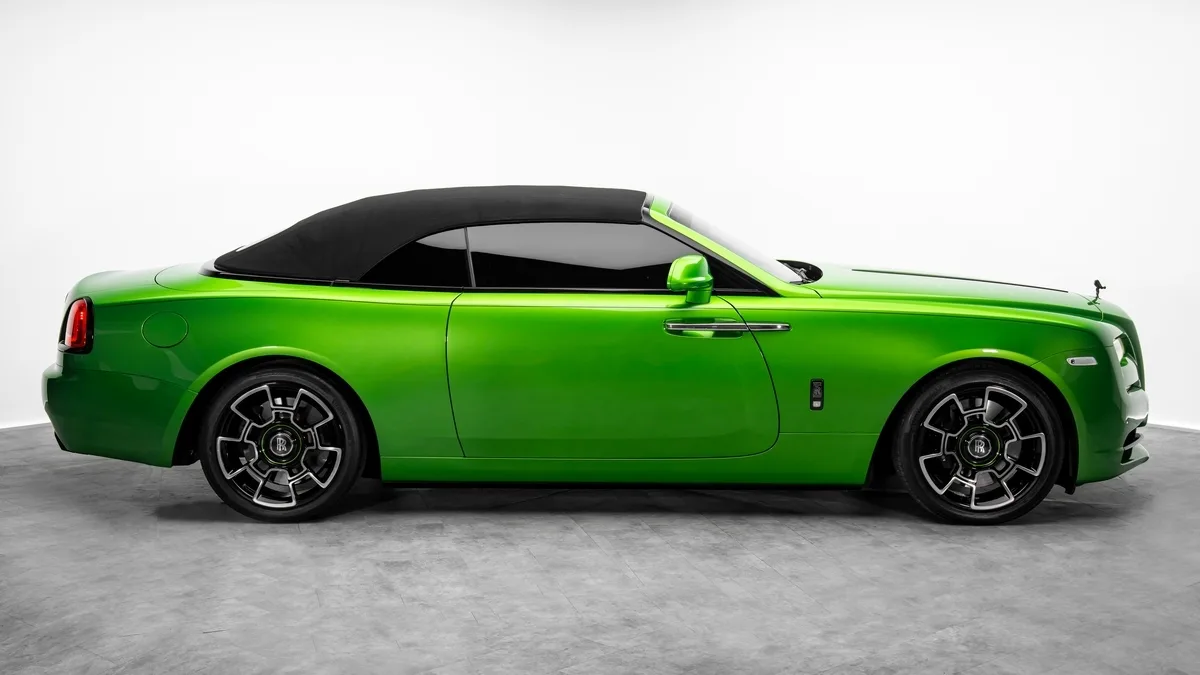 2019 Rolls-Royce Dawn Black Badge proposée par un concessionnaire spécialisé à Dubai, Émirats arabes unis, photo 5 sur 25