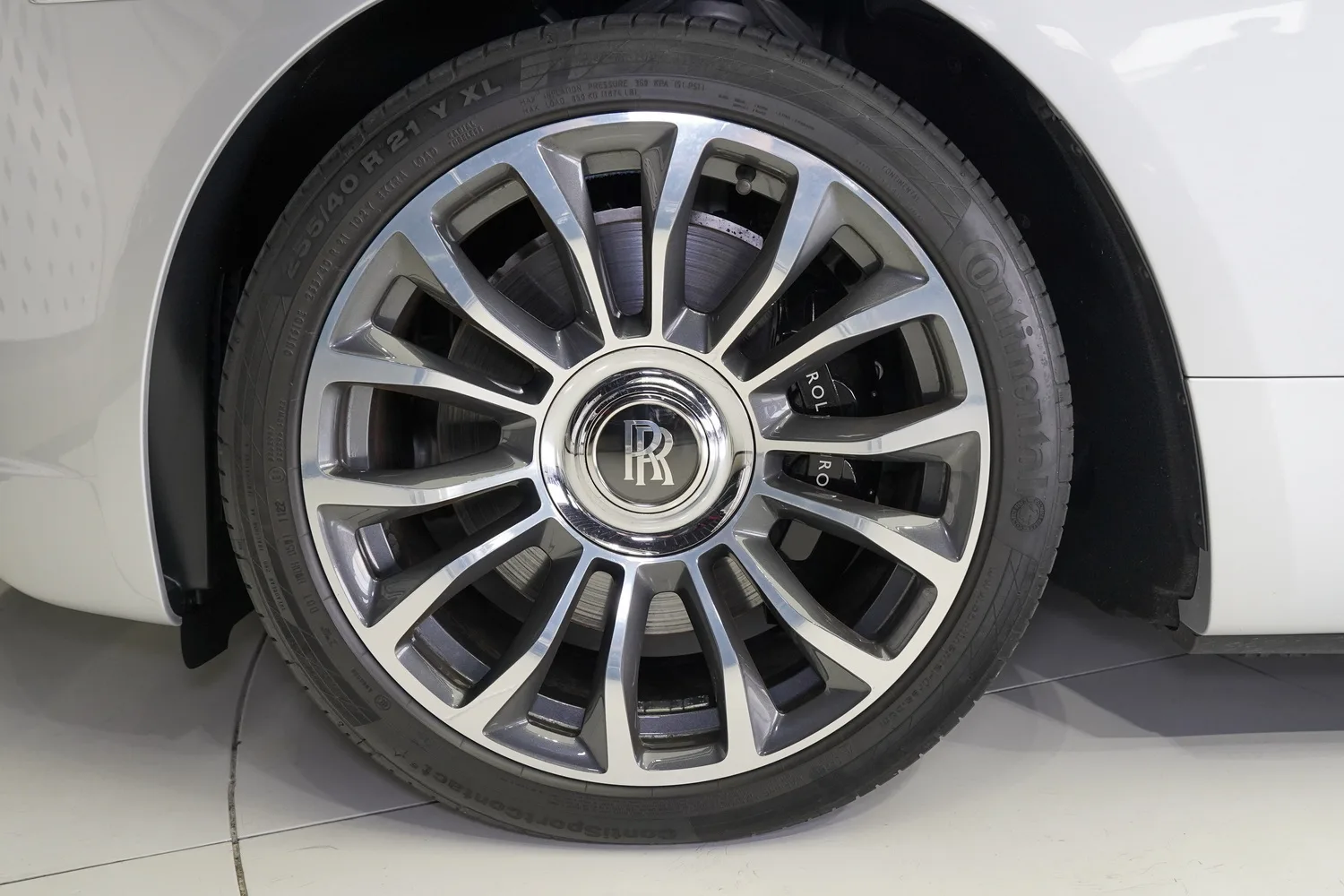2019 Rolls-Royce Dawn, 11/14