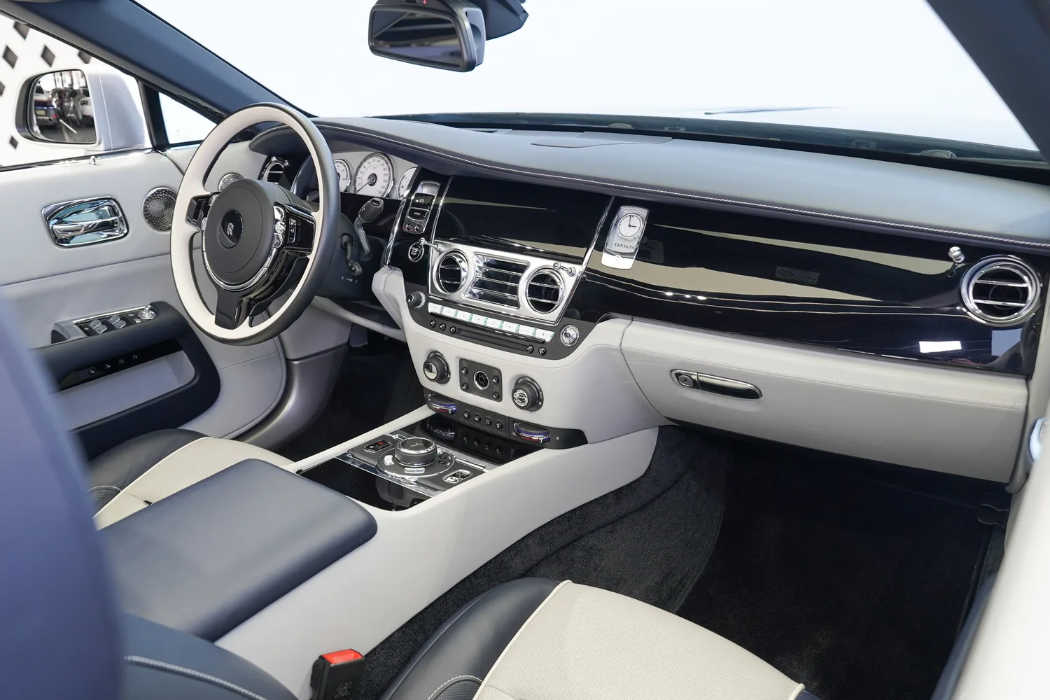 2019 Rolls-Royce Dawn, 12/14