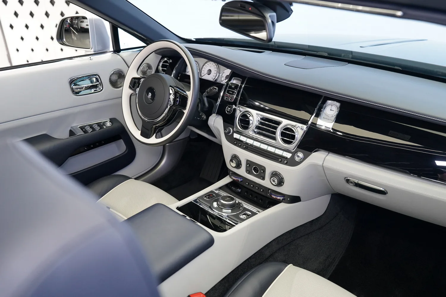 2019 Rolls-Royce Dawn, 13/14