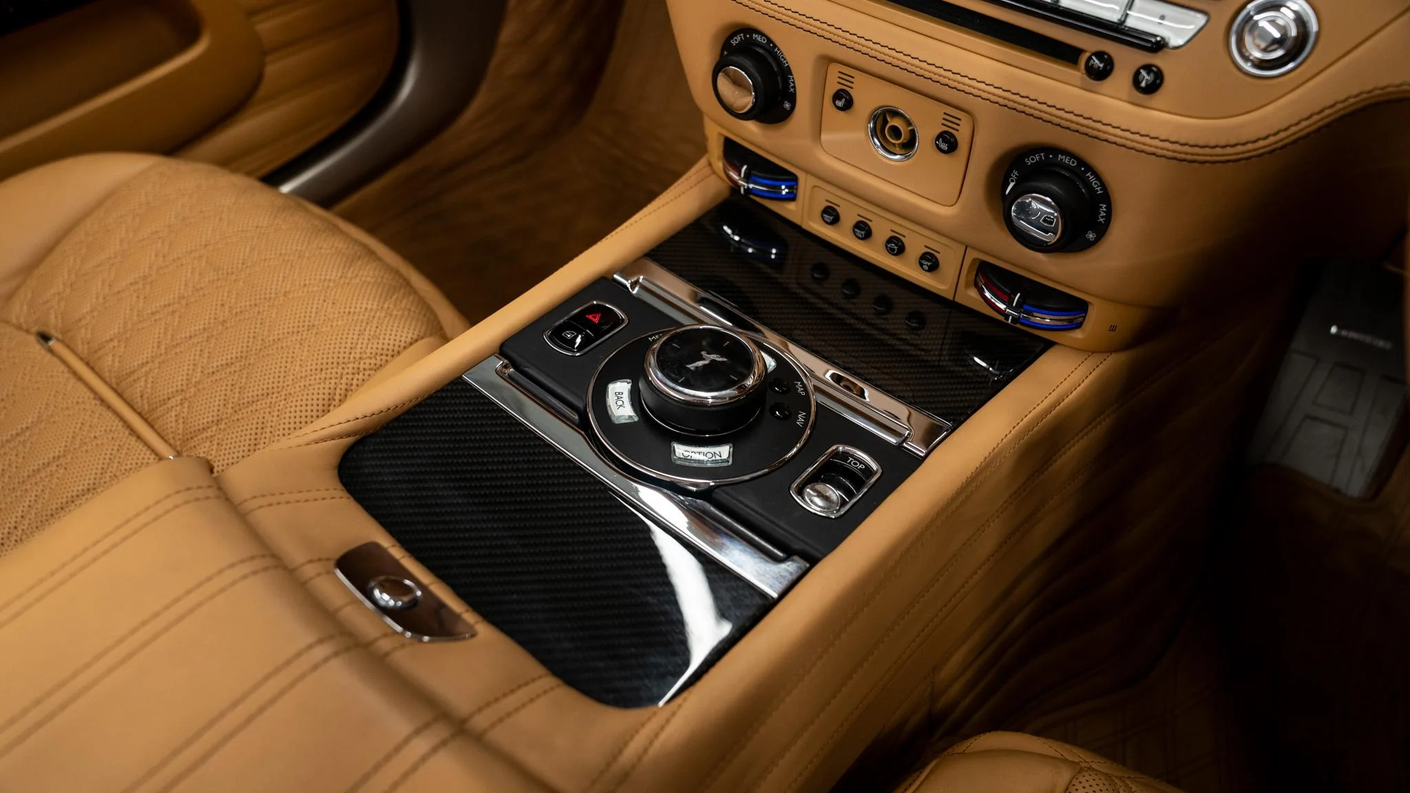 2019 Rolls-Royce Dawn MANSORY, 29/30