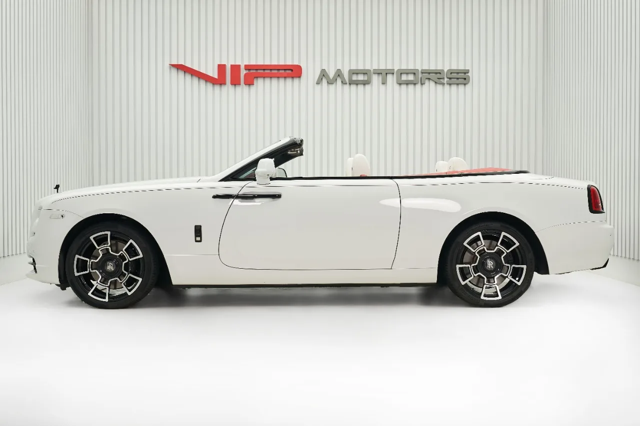 2019 Rolls-Royce Dawn Black Badge offered by a specialist dealer in Dubai, United Arab Emirates, photo 8 of 10
