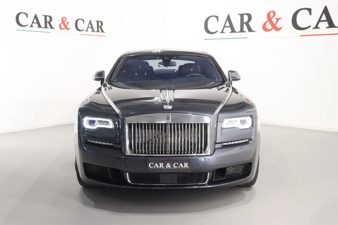 2019 Rolls-Royce Ghost offered by a supercar dealer in Zibido San Giacomo, Italy, photo 3 of 25