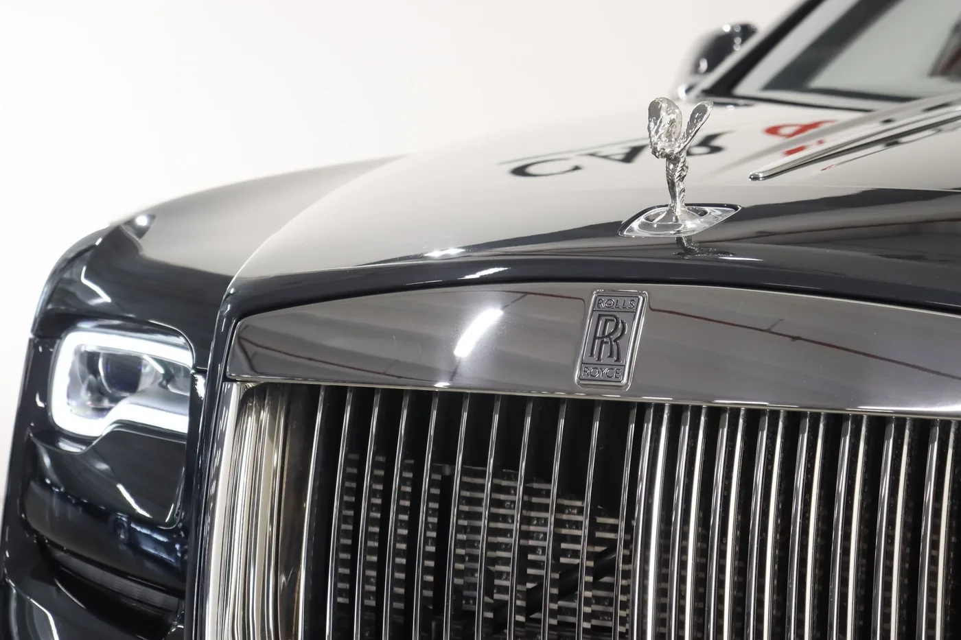 2019 Rolls-Royce Ghost offered by a supercar dealer in Zibido San Giacomo, Italy, photo 18 of 25