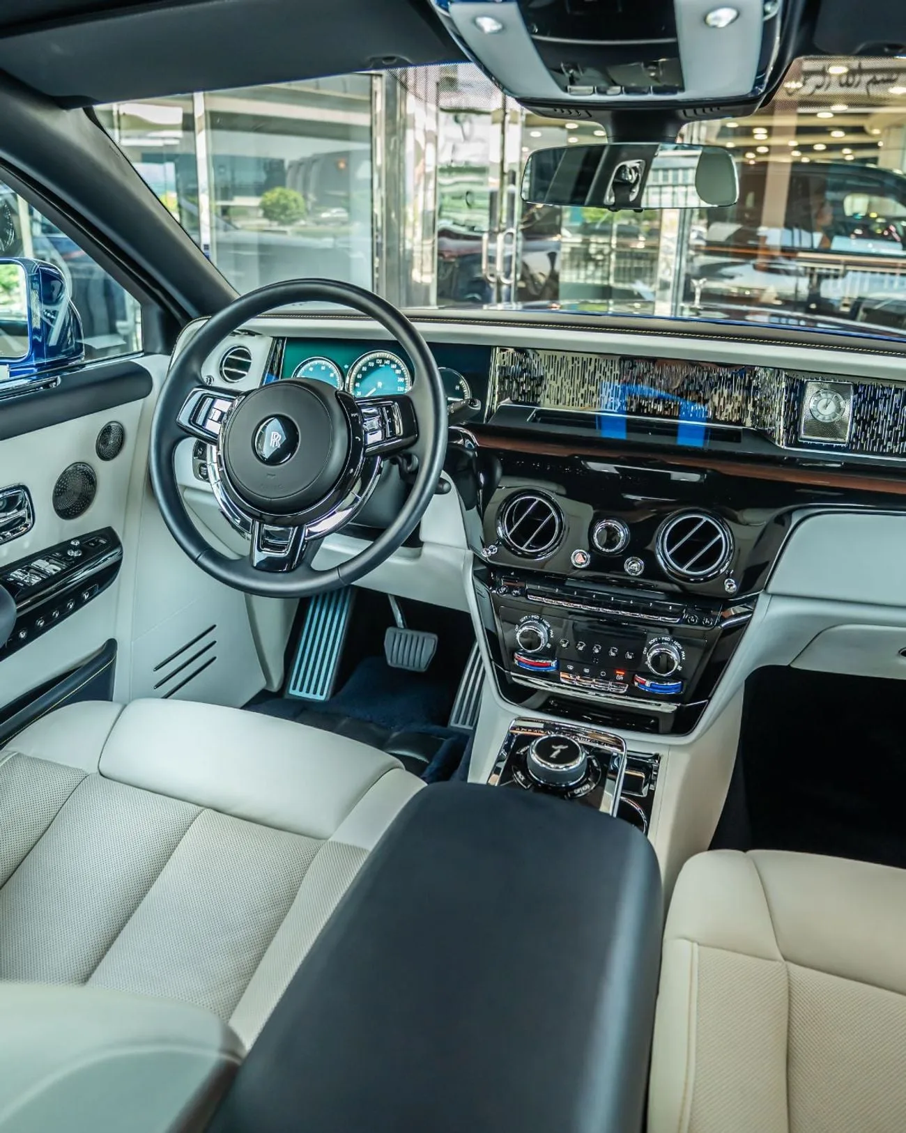 2019 Rolls-Royce Phantom, 8/22